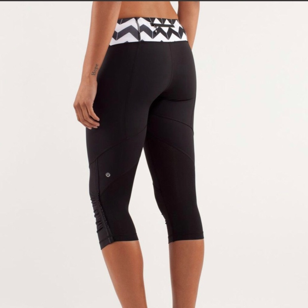 Lululemon run for your life crop 4